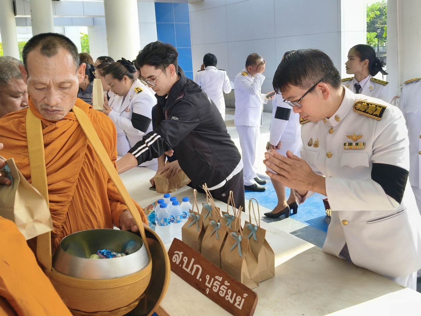 title - วันพุธที่ 29 เมษายน 2569 นายประเสริฐ กาญจนเกียรติกุล ปฏิรูปที่ดินจังหวัดบุรีรัมย์ พร้อมเจ้าหน้าที่ ส.ป.ก.บุรีรัมย์ ร่วมกิจกรรมวันคล้ายวันประสูติ สมเด็จพระเจ้าลูกยาเธอ เจ้าฟ้าทีปังกรรัศมีโชติ มหาวชิโรตตมางกูร สิริวิบูลยราชกุมาร จังหวัดบุรีรัมย์